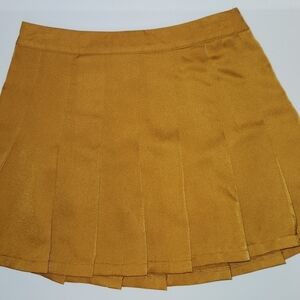 Hyfyve Pleated Skirt. Size M